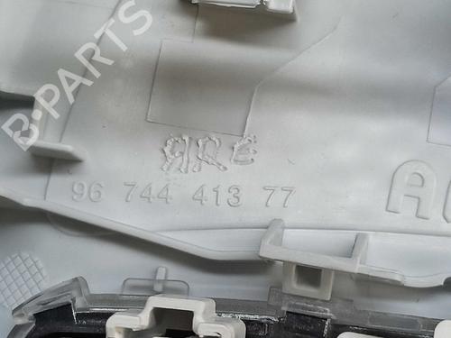 Interior roof light PEUGEOT 208 I (CA_, CC_) 1.2 PureTech 82 | BP8413544I8