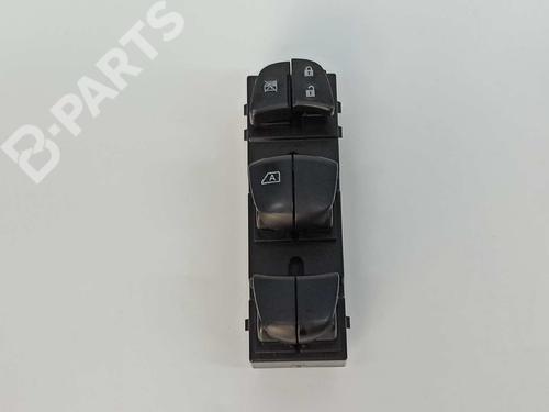 Used Left front window switch NISSAN JUKE (F15) 1.5 dCi (110 hp) 9806818