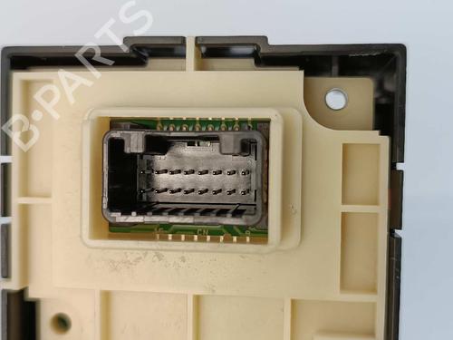 Switch LEXUS IS III (_E3_) | BP10038124I30