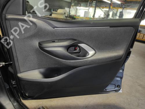 front-right-panel-toyota-yaris-_p21_-_pa1_-_ph1_-2020-34625835 main image