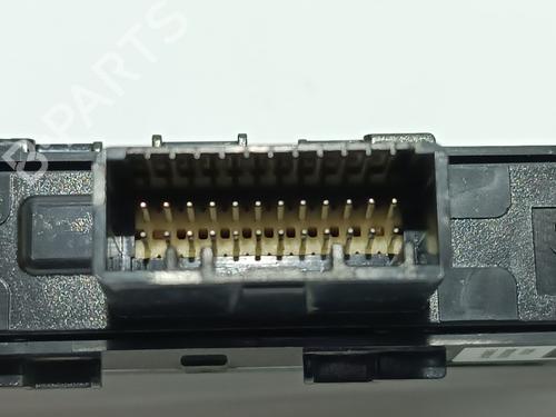 Switch RENAULT MEGANE IV Hatchback (B9A/M/N_) 1.5 Blue dCi 115 (B9A6) | BP11388975I30 
