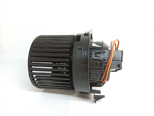 Heater blower motor RENAULT CLIO IV (BH_) 1.5 dCi 75 | BP8208848M62 