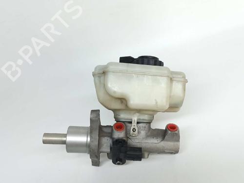 Used Brake master cylinder SKODA SUPERB II Estate (3T5) 1.6 TDI (105 hp) 5748959