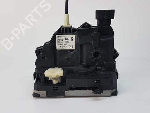 Used Front left lock OPEL CORSA E (X15) 1.4 LPG (08, 68) (90 hp) 5326151