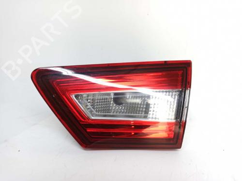 Used Right taillight RENAULT CLIO IV (BH_) 1.5 dCi 75 (75 hp) 8208886