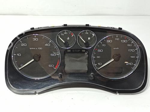Used Instrument cluster PEUGEOT 307 (3A/C) 1.6 HDi (90 hp) 18143905