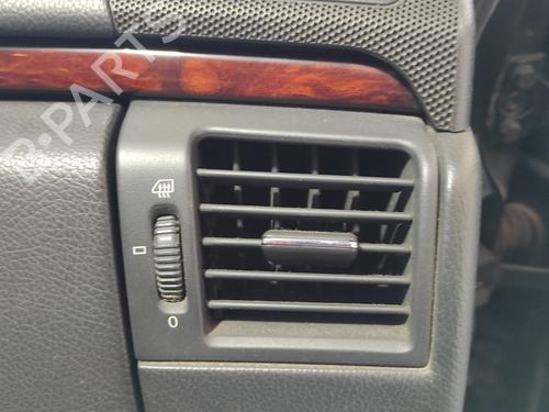 Used Air vent MERCEDES-BENZ E-CLASS (W210) E 270 CDI (210.016) (170 hp) 15765322