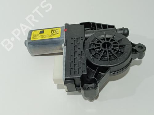 Rudehejsemotor bagstkærm højre BMW 1 (F40) 118 d (150 hp) 24158059