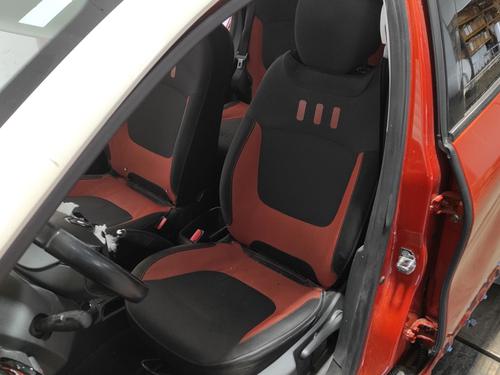 left-front-seat-renault-captur-i-j5_-h5_-2013-26876311 main image