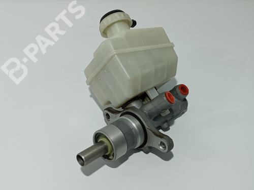 Used Brake master cylinder LAND ROVER RANGE ROVER III (L322) 4.4 D 4x4 (313 hp) 11704190