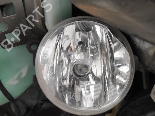 right-front-fog-light-peugeot-2008-i-cu_-16-bluehdi-100-2013-18827369 main image