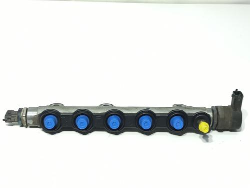 Rail D'Injecteurs Rail D'Injecteurs RENAULT MEGANE II (BM0/1_, CM0/1_) [2001-2012] 36393055 36393055