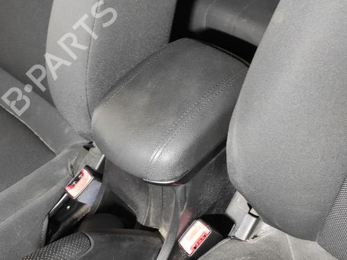 armrest-center-console-chevrolet-cruze-hatchback-j305-2010-39652564 main image