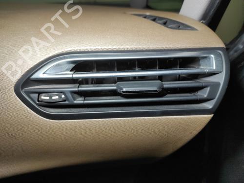 air-vent-citroen-c4-grand-picasso-ii-da_-de_-2013-32286559 main image