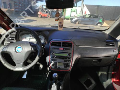 Used Dashboard FIAT GRANDE PUNTO (199_) 1.9 D Multijet (130 hp) 12318783