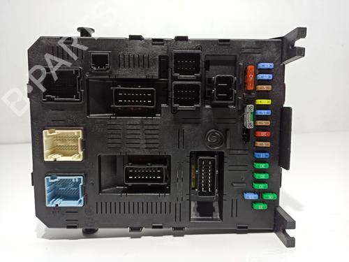 Fuse box PEUGEOT 607 (9D, 9U) 2.7 HDi 24V | BP32035251E1