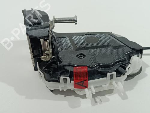 Rear right lock TOYOTA YARIS (_P13_) 1.5 (NSP131_) | BP21086164C99 