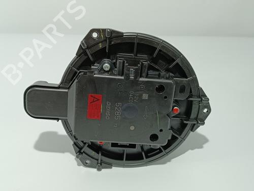 Heater blower motor TOYOTA COROLLA Saloon (_E21_) 1.8 VVTi Hybrid (ZWE211, MZEA12) | BP11287461M62 