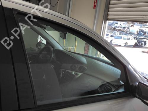 Dør rude højre foran FORD FOCUS I (DAW, DBW) 1.8 TDCi BP29345401C19