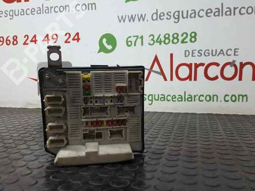 Used Fuse box RENAULT CLIO III (BR0/1, CR0/1) 1.2 16V (BR02, BR0J, BR11, CR02, CR0J, CR11) (75 hp) 2762004
