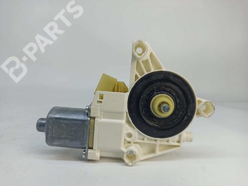 Portierruitmotor linksachter MERCEDES-BENZ C-CLASS (W204) [2007-2015]  8889087