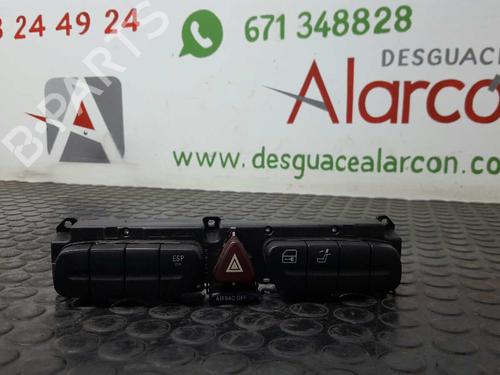 Used Warning switch MERCEDES-BENZ C-CLASS (W203) C 220 CDI (203.006) (136 hp) 6628429