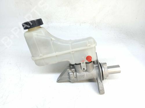 Brake master cylinder RENAULT MEGANE IV Hatchback (B9A/M/N_) 1.6 dCi 130 (B9A4) 460117706R | 5001865517
