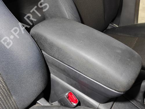 Used Armrest / Center console Armrest / Center console 24103052 24103052