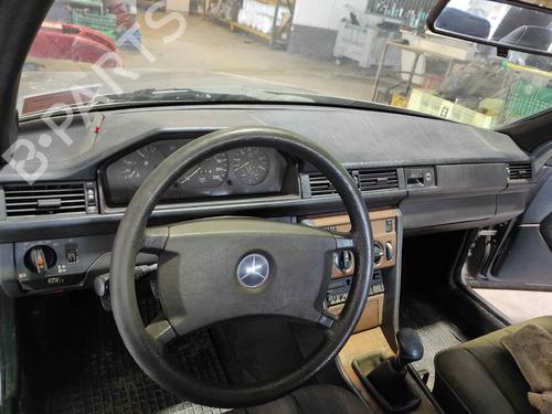 Dashboard MERCEDES-BENZ 124 Saloon (W124) 300 D (124.130) | BP9968250C46