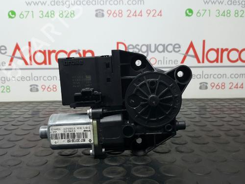 Rudehejsemotor forskærm højre RENAULT MEGANE III Hatchback (BZ0/1_, B3_) 1.5 dCi (BZ09, BZ0D, BZ1W, BZ29, BZ14) (110 hp) 2757905