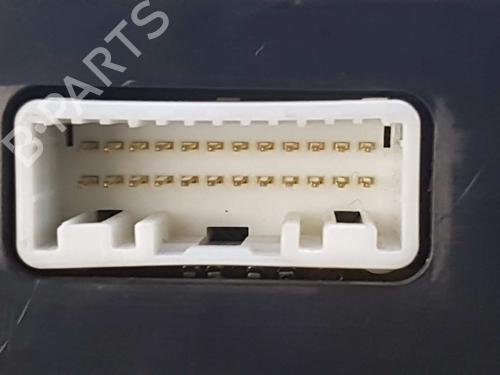 Climate control LAND ROVER RANGE ROVER SPORT I (L320) 2.7 D 4x4 | BP8210673I5