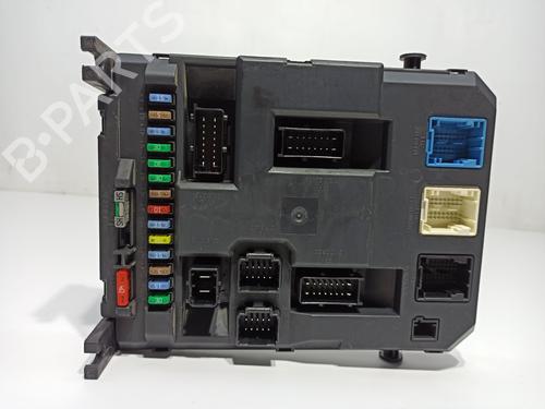 Fuse box CITROËN C3 II (SC_) | BP31722136E1
