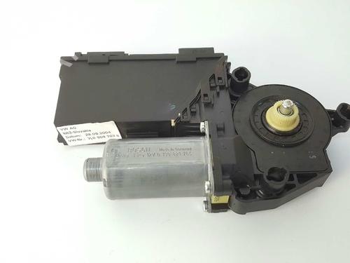 Left rear window motor VW TOUAREG (7LA, 7L6, 7L7) 5.0 V10 TDI | BP6982817E23