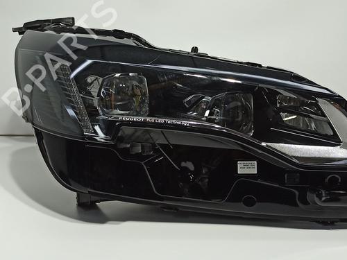 Used Right headlight PEUGEOT 3008 II SUV (MC_, MR_, MJ_, M4_) [2016-2026]  32112974