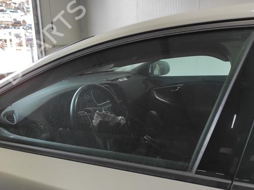 front-left-door-window-volvo-v40-hatchback-525-d3-2012-2013-2014-2015-2016-2017-2018-2019-13697814 main image