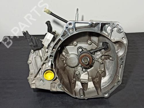 girkasse-dacia-sandero-ii-2012-32275339 main image