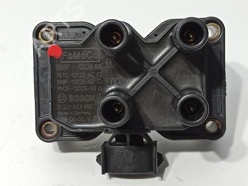 Used Ignition coil FORD FIESTA V (JH_, JD_) 1.4 16V (80 hp) 18249472