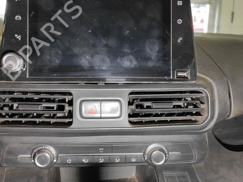 air-vent-peugeot-rifter-2018-34612470 main image