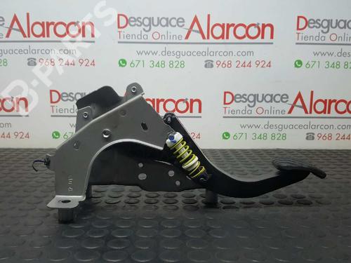 Clutch pedal RENAULT MEGANE IV Hatchback (B9A/M/N_) 1.2 TCe 130 (B9MR) 465036251R