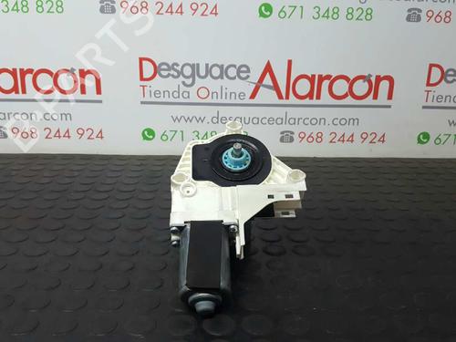 Right front window motor AUDI A4 B8 (8K2) 2.0 TDI | BP2739907E20