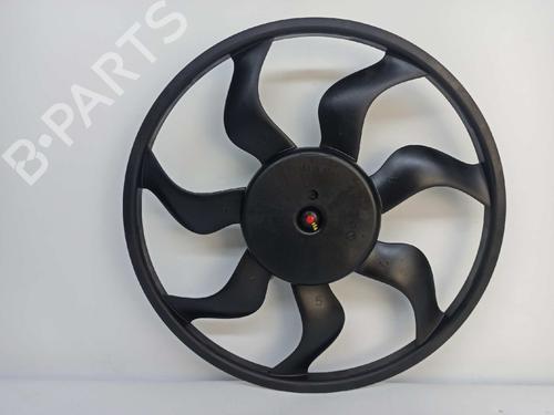 Used Radiator fan DACIA SANDERO II 1.5 Blue dCi 95 (B8JL) (95 hp) 9556462