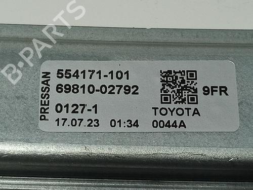 Front right window mechanism TOYOTA COROLLA Hatchback (_E21_, _EA1_, _EH1_) 1.8 Hybrid (ZWE211) | BP36882681C23  - Image 5