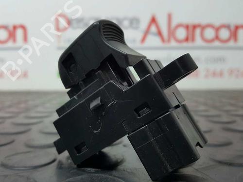 Used Right rear window switch NISSAN JUKE (F15) 1.5 dCi (110 hp) 2772221