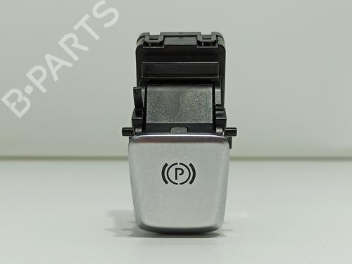 BP17483141I30 main image