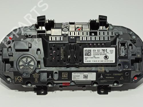 Instrument cluster SKODA SCALA (NW1) 1.0 TSI | BP28061348C47 