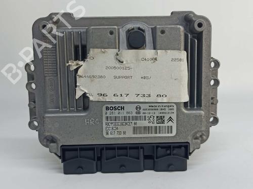 Used Engine control unit (ECU) CITROËN C4 I (LC_) 1.6 HDi (90 hp) 8113659