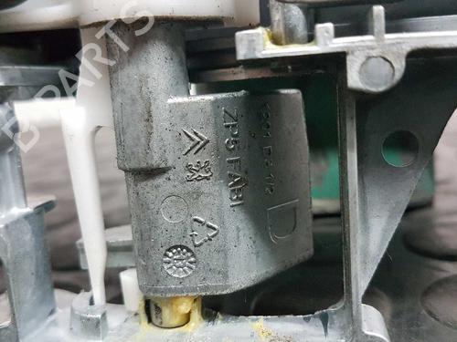 Front right exterior door handle PEUGEOT 208 I (CA_, CC_) 1.4 HDi | BP2772826C129