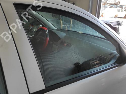 Dør rude højre foran SKODA FABIA I (6Y2) 1.4 (60 hp) 13949969