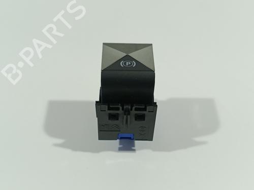 switch-ds-ds-7-crossback-j4_-jr_-jc_-2017-31336328 main image