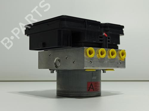 Used ABS pump TOYOTA C-HR (_X2_, _H2_) Hybrid (ZYX20) (140 hp) 30606774